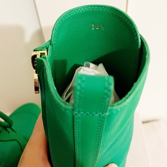 New Jimmy Choo x Sailor Moon Jupiter Lace Up Boots - Picture 11 of 13